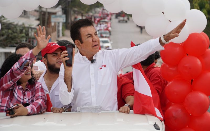 Nasralla propone un bloque nacional ante supuestas maniobras oficialistas para frenar elecciones