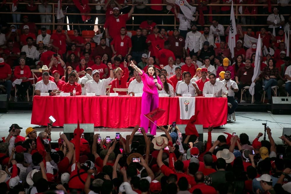 Partido LIBRE en Honduras: retos de gobernabilidad frente a la crisis interna