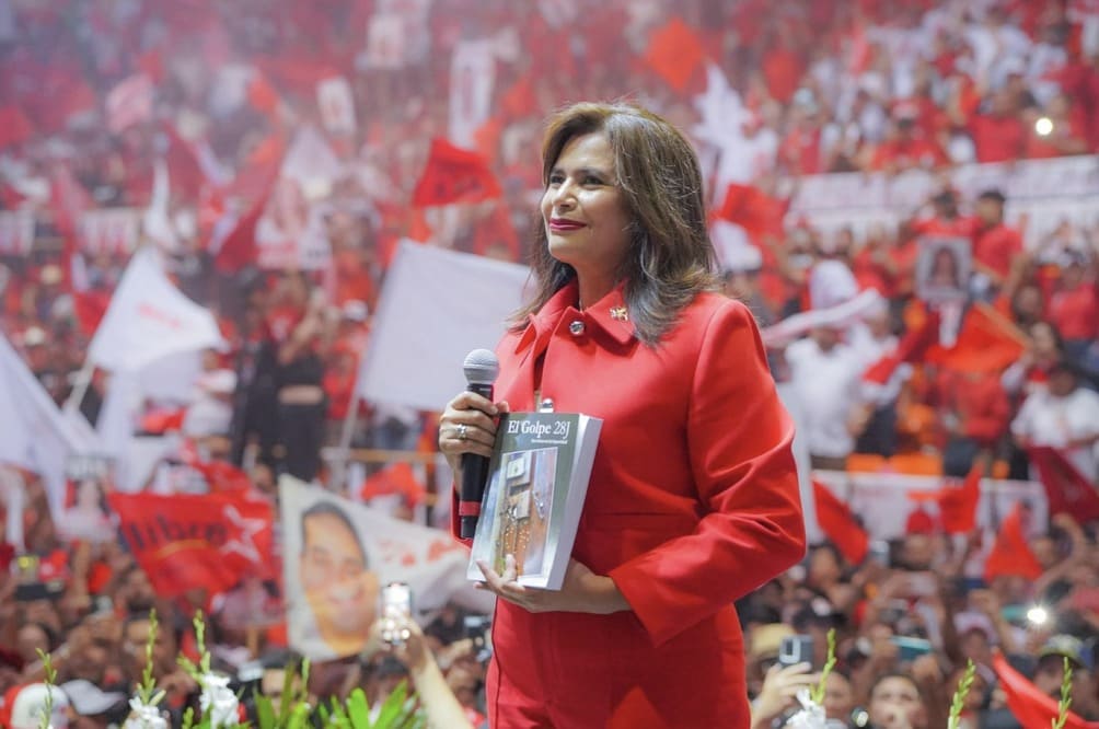 Rixi Moncada baja en las encuestas y complica el escenario de LIBRE