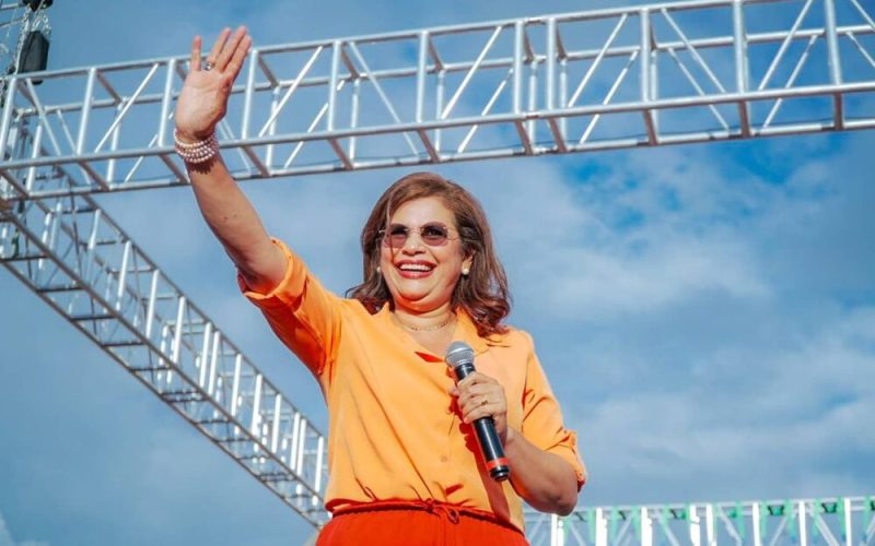 Rixi Moncada sugiere eliminar la Central de Riesgos: impacto en la estabilidad económica de Honduras