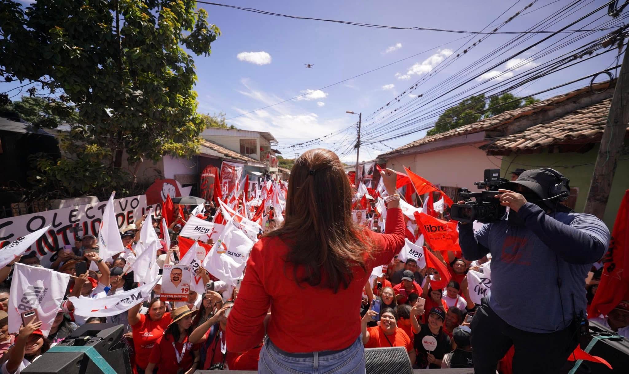 Cómo los errores de Rixi Moncada debilitan su candidatura presidencial