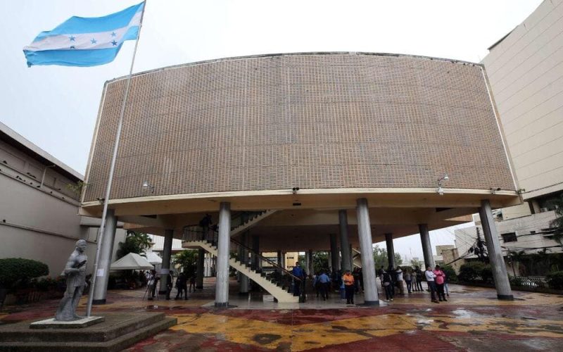 Congreso Hondureño: Comisión Permanente y Control Político de LIBRE