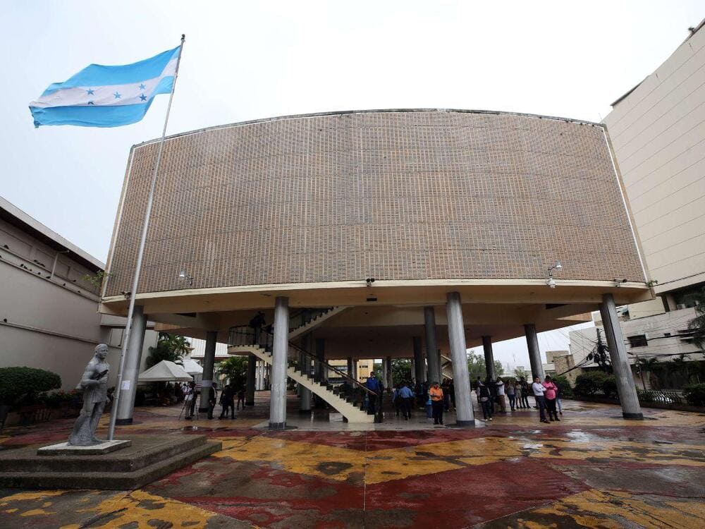 Congreso Hondureño: Comisión Permanente y Control Político de LIBRE